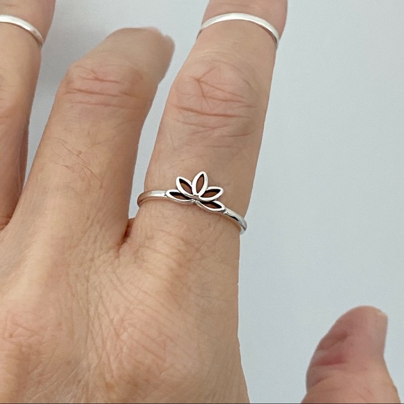 Sterling Silver Tiny Lotus Ring, Dainty Ring - Picture 14 of 15